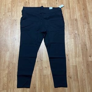 LIVI active // 26/28L // NWT / black comfy leggings